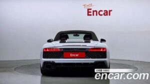 Audi R8 5.2 V10 SPYDER 2021 года из Южной Кореи