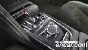 Audi R8 5.2 V10 SPYDER 2021 года из Южной Кореи