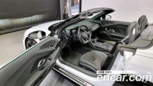 Audi R8 5.2 V10 SPYDER 2021 года из Южной Кореи