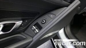 Audi R8 5.2 V10 SPYDER 2021 года из Южной Кореи