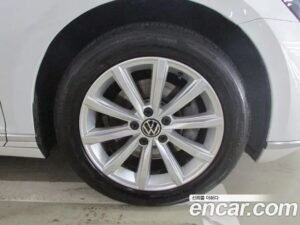 Volkswagen Passat 2.0 TDI Premium 2021 года из Южной Кореи