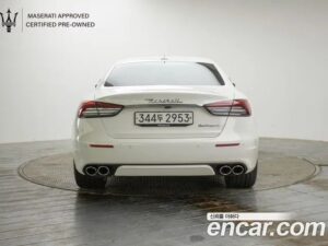 Maserati Quattroporte 3.0 V6 GranLusso 2021 года из Южной Кореи