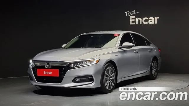 Honda Accord 2.0 HYBRID Touring 2019 года из Кореи