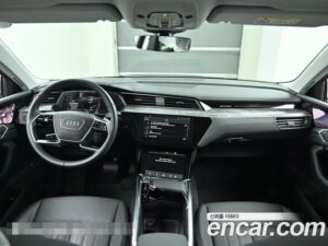 Audi e-tron 50 4WD 2021 года из Южной Кореи