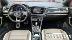 Volkswagen T-Roc 2.0 TDI Premium 2021 года из Южной Кореи