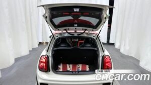 Mini Cooper JCW 2021 года из Южной Кореи