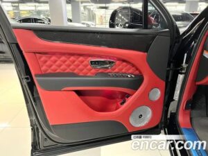 Bentley Bentayga 4.0 V8 2021 года из Южной Кореи
