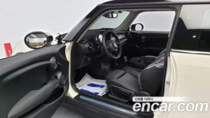 Mini Cooper DEFAULT 2020 года из Южной Кореи