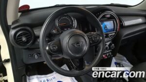 Mini Cooper DEFAULT 2020 года из Южной Кореи