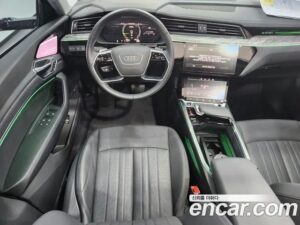 Audi e-tron 50 4WD 2021 года из Южной Кореи