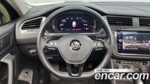 Volkswagen Tiguan 2.0 TDI Prestige 2020 года из Южной Кореи