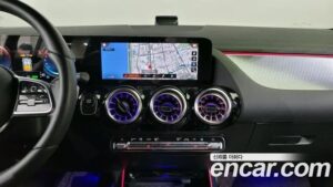 Mercedes-Benz EQA EQA250 2022 года из Южной Кореи