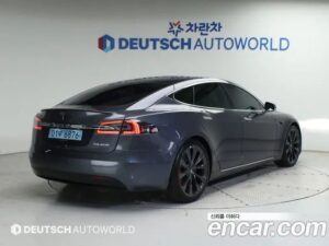 Tesla Model S Performance 2020 года из Южной Кореи