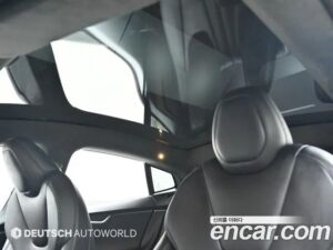 Tesla Model S Performance 2020 года из Южной Кореи