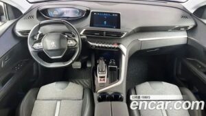 Peugeot 5008 1.5 BlueHDi ALLURE 2019 года из Южной Кореи