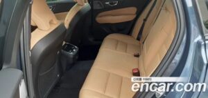 Volvo V60 B5 AWD 2022 года из Южной Кореи