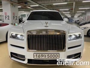 Rolls-Royce Cullinan 6.7 V12 2020 года из Южной Кореи