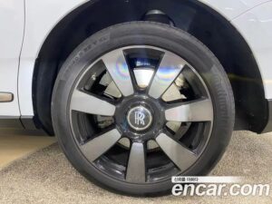 Rolls-Royce Cullinan 6.7 V12 2020 года из Южной Кореи