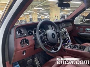 Rolls-Royce Cullinan 6.7 V12 2020 года из Южной Кореи
