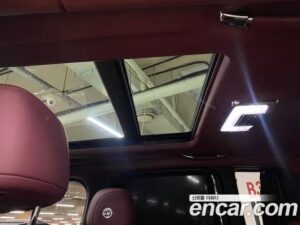 Rolls-Royce Cullinan 6.7 V12 2020 года из Южной Кореи