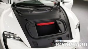 Porsche Taycan Base 2022 года из Южной Кореи