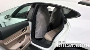 Porsche Taycan Base 2022 года из Южной Кореи