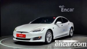 Tesla Model S LONG RANGE 2020 года из Южной Кореи