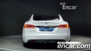 Tesla Model S LONG RANGE 2020 года из Южной Кореи