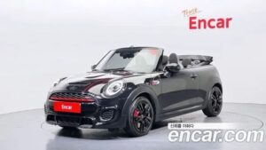 Mini Cooper Convertible JCW 2021 года из Южной Кореи