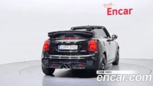 Mini Cooper Convertible JCW 2021 года из Южной Кореи