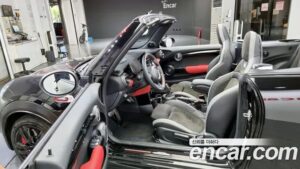 Mini Cooper Convertible JCW 2021 года из Южной Кореи