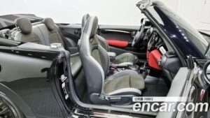 Mini Cooper Convertible JCW 2021 года из Южной Кореи