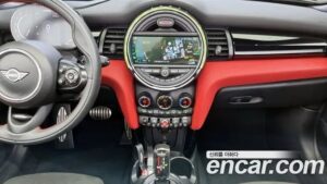 Mini Cooper Convertible JCW 2021 года из Южной Кореи