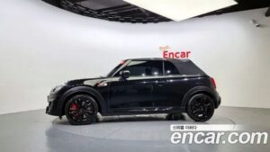 Mini Cooper Convertible JCW 2021 года из Южной Кореи