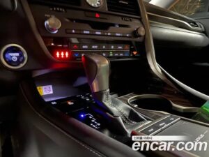 Lexus RX Executive 2021 года из Южной Кореи