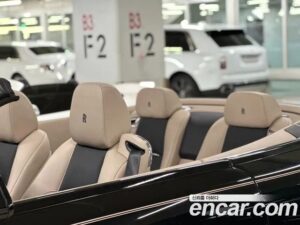 Rolls-Royce Dawn 6.6 V12 2021 года из Южной Кореи