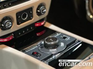 Rolls-Royce Dawn 6.6 V12 2021 года из Южной Кореи