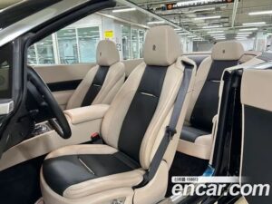 Rolls-Royce Dawn 6.6 V12 2021 года из Южной Кореи