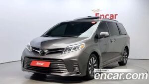 Toyota Sienna 3.5 2020 года из Южной Кореи