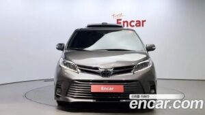 Toyota Sienna 3.5 2020 года из Южной Кореи