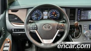 Toyota Sienna 3.5 2020 года из Южной Кореи