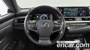 Lexus ES Luxury 2021 года из Южной Кореи
