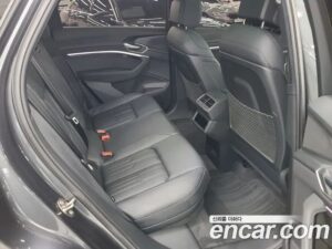 Audi e-tron 55 4WD Sportback 2022 года из Южной Кореи