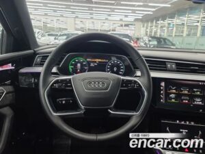 Audi e-tron 55 4WD Sportback 2022 года из Южной Кореи