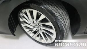 Lexus ES Luxury Plus 2021 года из Южной Кореи