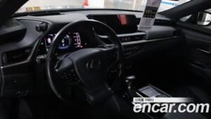 Lexus ES Luxury Plus 2021 года из Южной Кореи