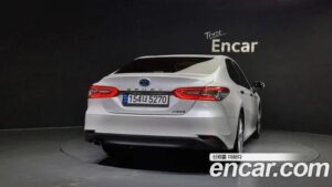 Toyota Camry 2.5 XLE HYBRID 2021 года из Южной Кореи