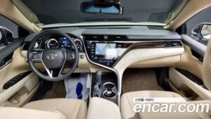 Toyota Camry 2.5 XLE HYBRID 2021 года из Южной Кореи