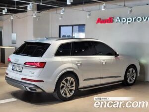 Audi Q7 50 TDI 4WD Premium 2021 года из Южной Кореи