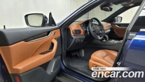 Maserati Levante 3.0 AWD 2020 года из Южной Кореи